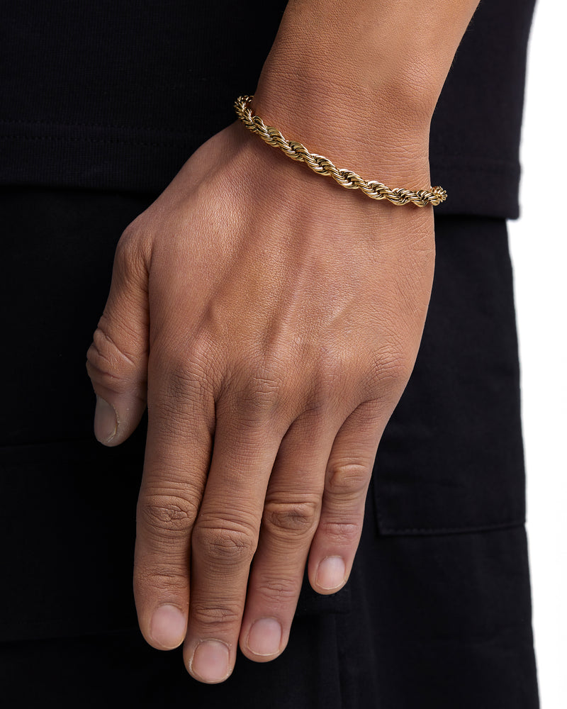 THE ROPE 6mm 麻花手鍊 18K Gold 配戴照